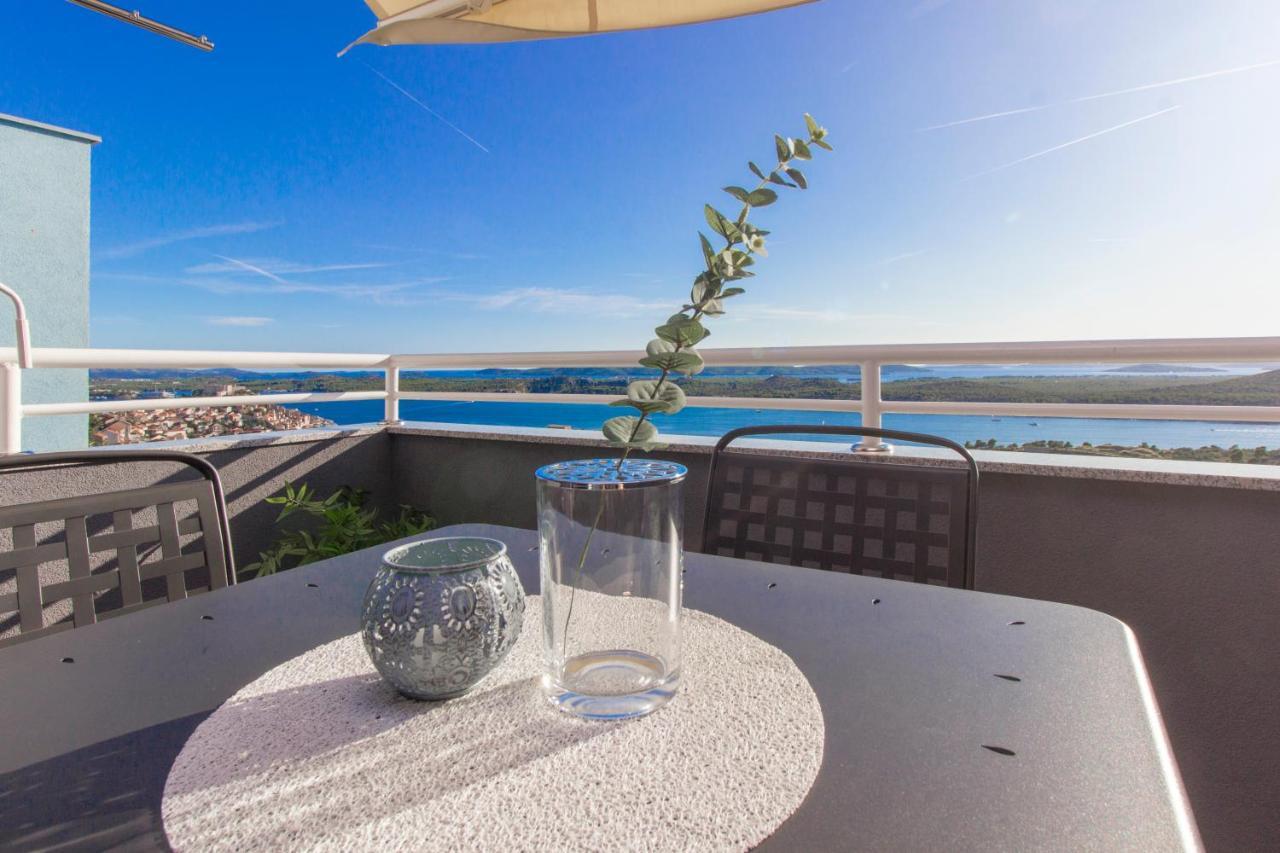 Apartment Sea View シベニク エクステリア 写真