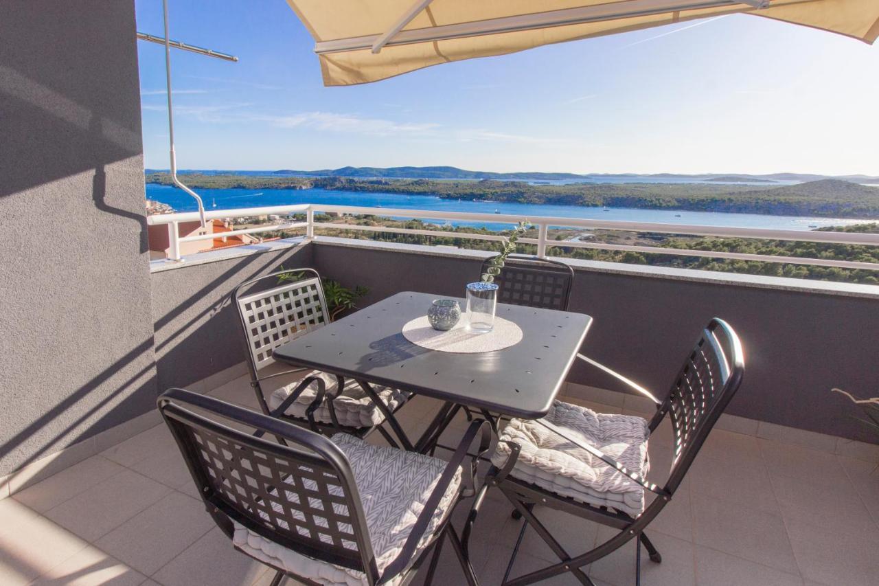 Apartment Sea View シベニク エクステリア 写真