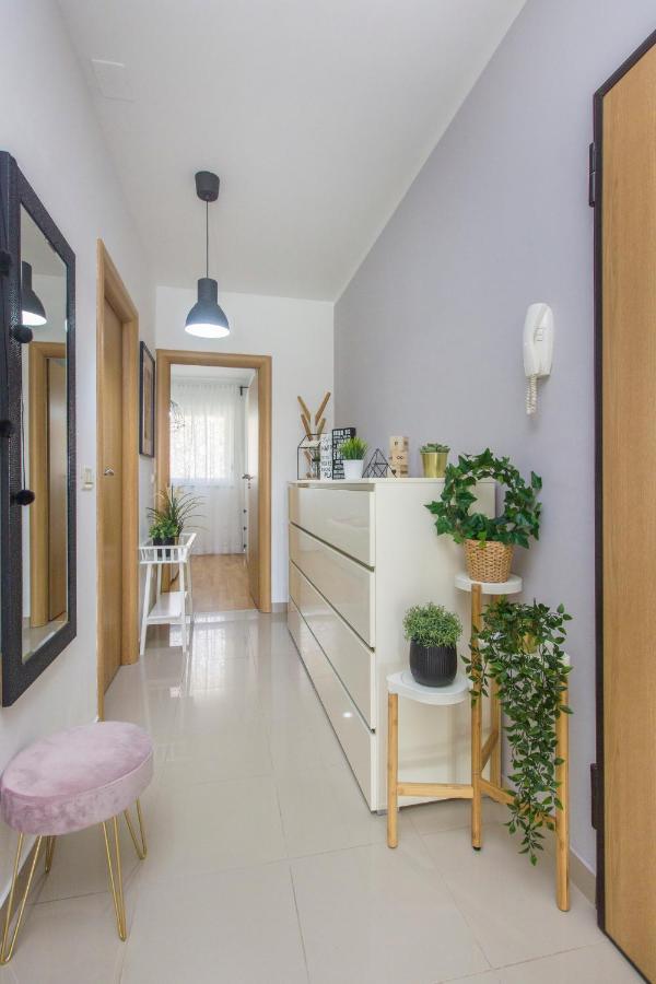 Apartment Sea View シベニク エクステリア 写真