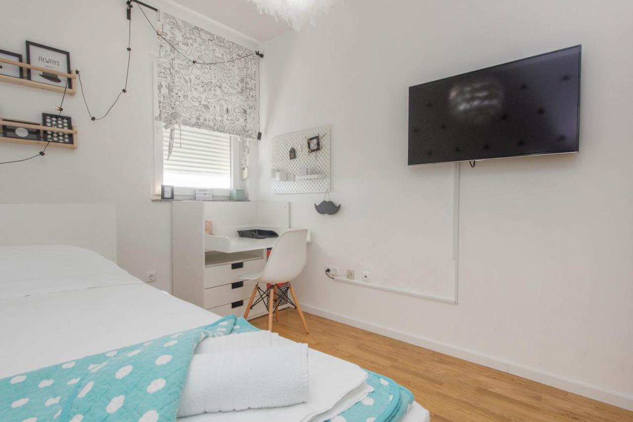 Apartment Sea View シベニク エクステリア 写真